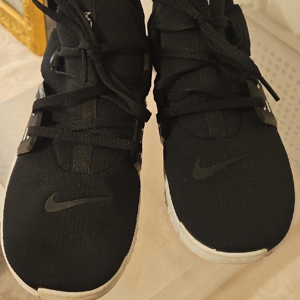 Nike Black and White Sneakers